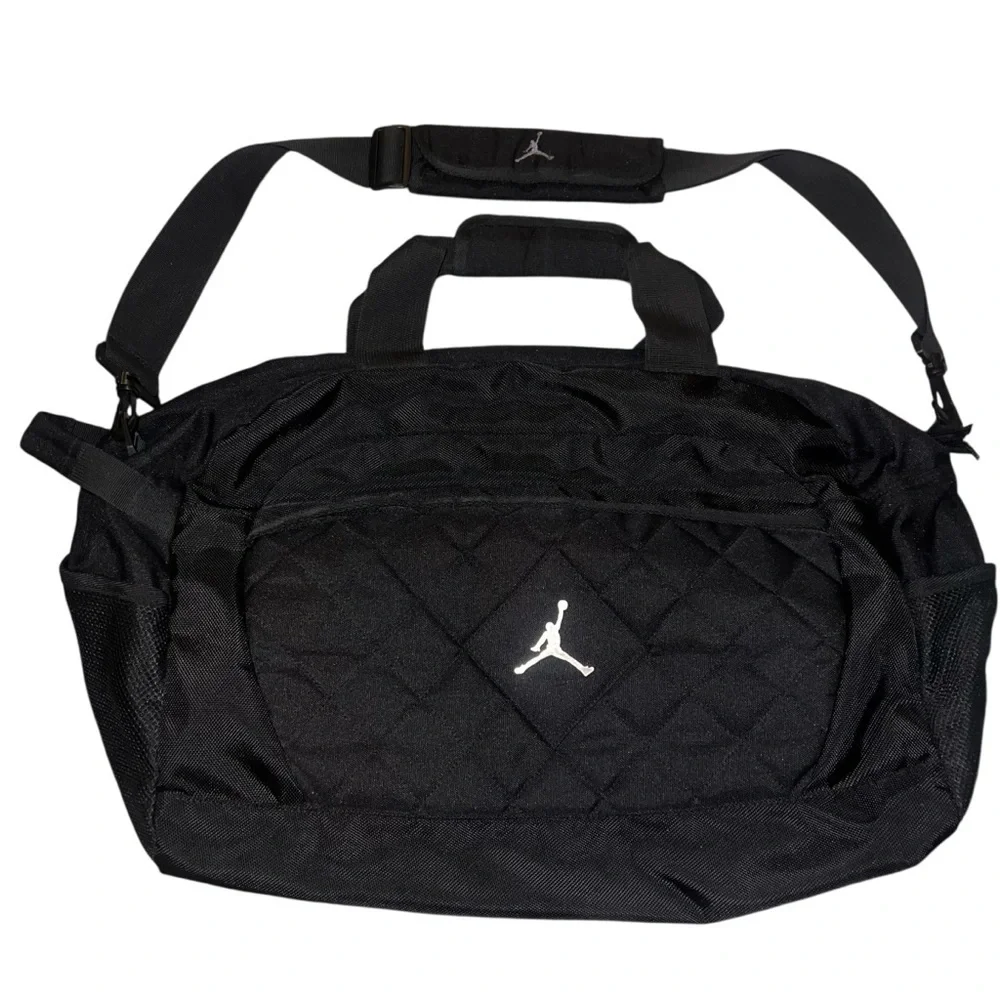 EUC Nike Air Jordan Jumpman Black Men's Duffel Bag Gym Bag Quilted